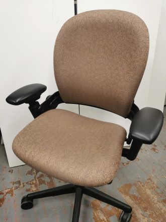 STEELCASE LEAP V1 TASK CHAIRS GOLD / BLACK 